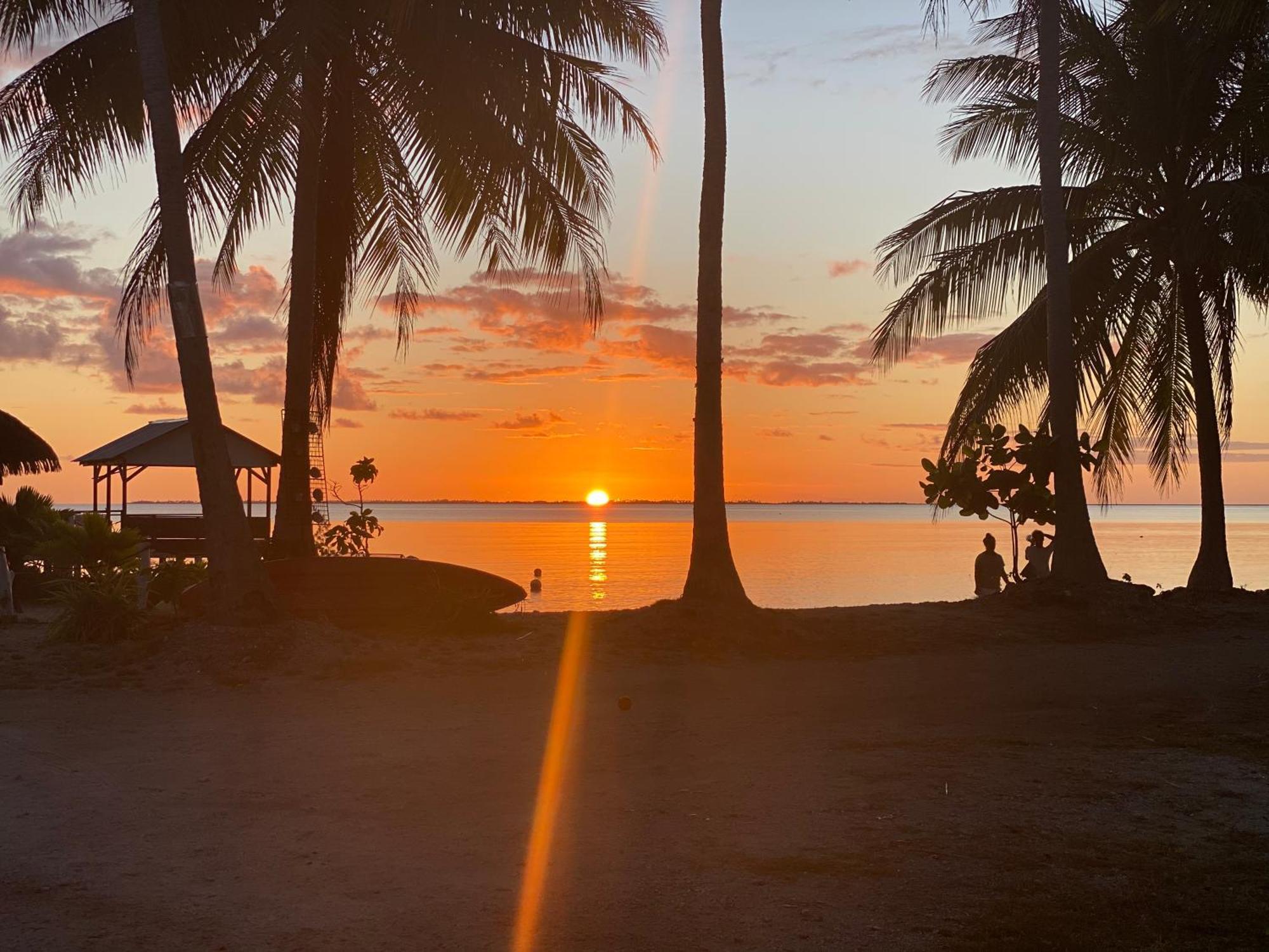 Korikori House Fakarava II Hotel Rotoava Eksteriør billede